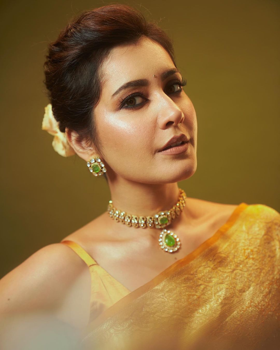 Telugu Actress Raashi Khanna In Sleeveless Yellow Saree